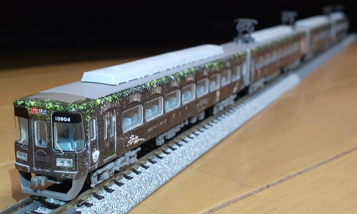 新品本物 【おまけ付】南海電気鉄道 10000系 ラルク HYDE サザン