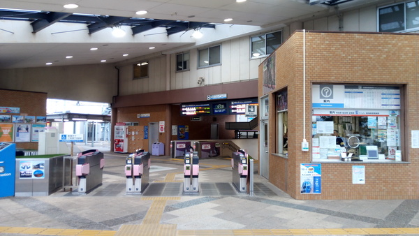 みさき公園駅舎